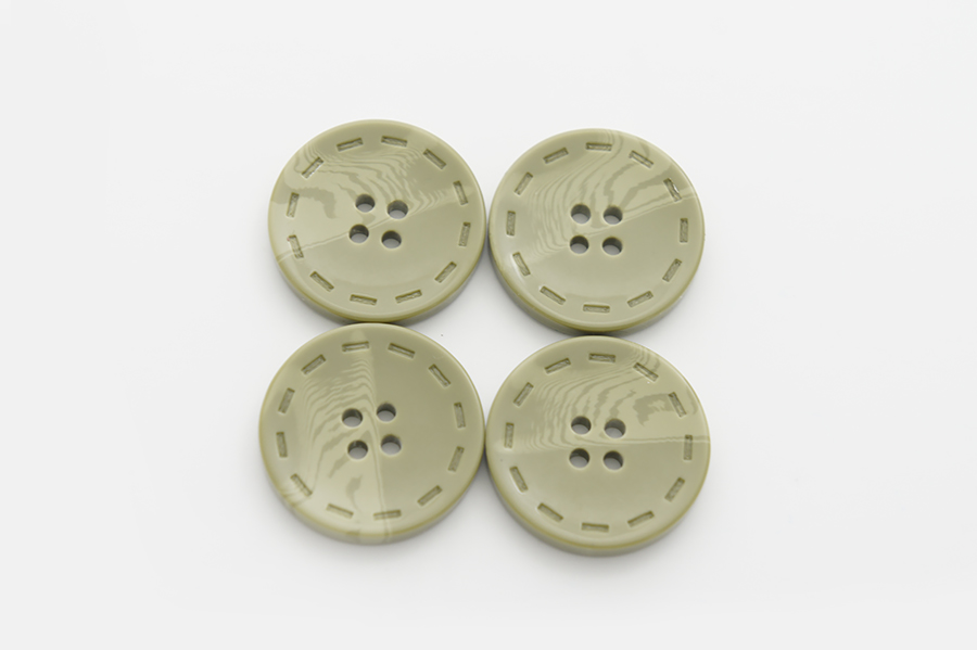 Гудзик 28 мм Mertbutton 4 отвори класичний хакі світлий