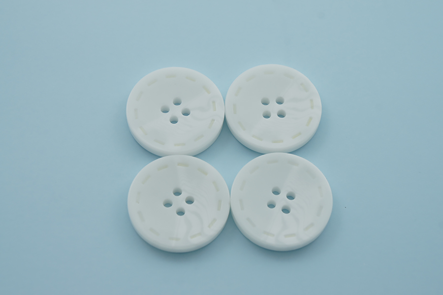 Гудзик 28 мм Mertbutton 4 отвори класичний білий