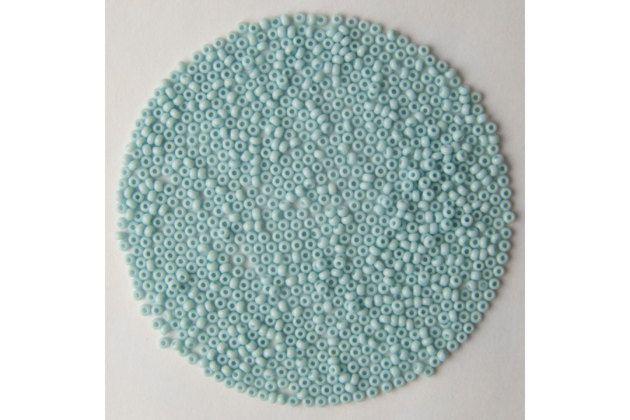 Бісер Preciosa 03233 №10 крейда кольоровий м'ятний світлий 2,3 мм