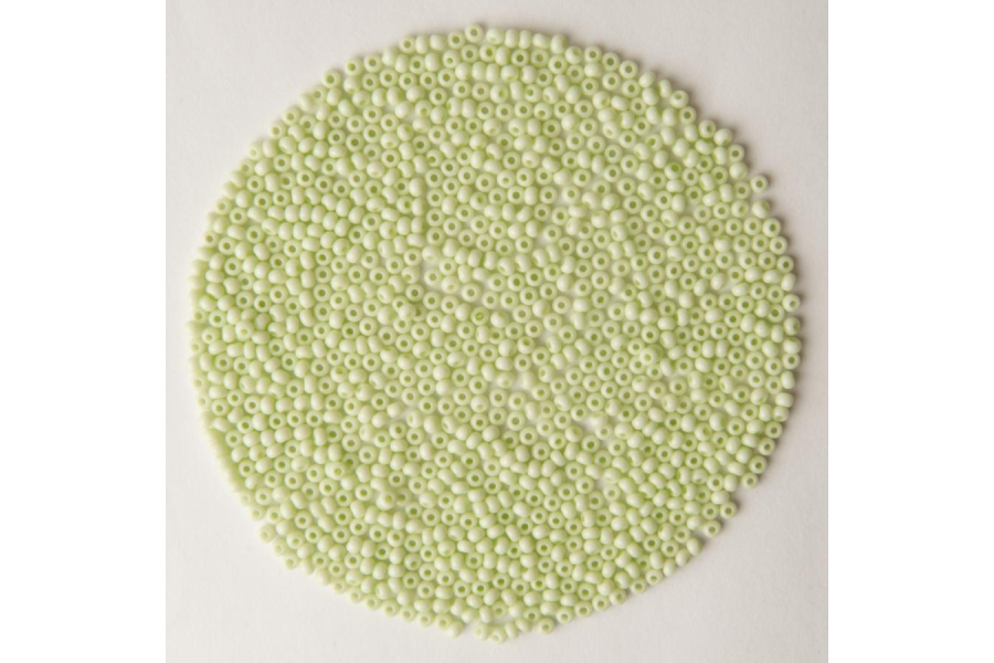 Бісер Preciosa 03254 №10 крейда кольоровий салатовий світлий 2,3 мм