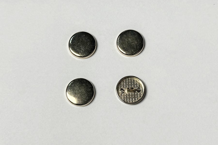 Гудзик на ніжці 18 мм Mertbutton золото CN-26