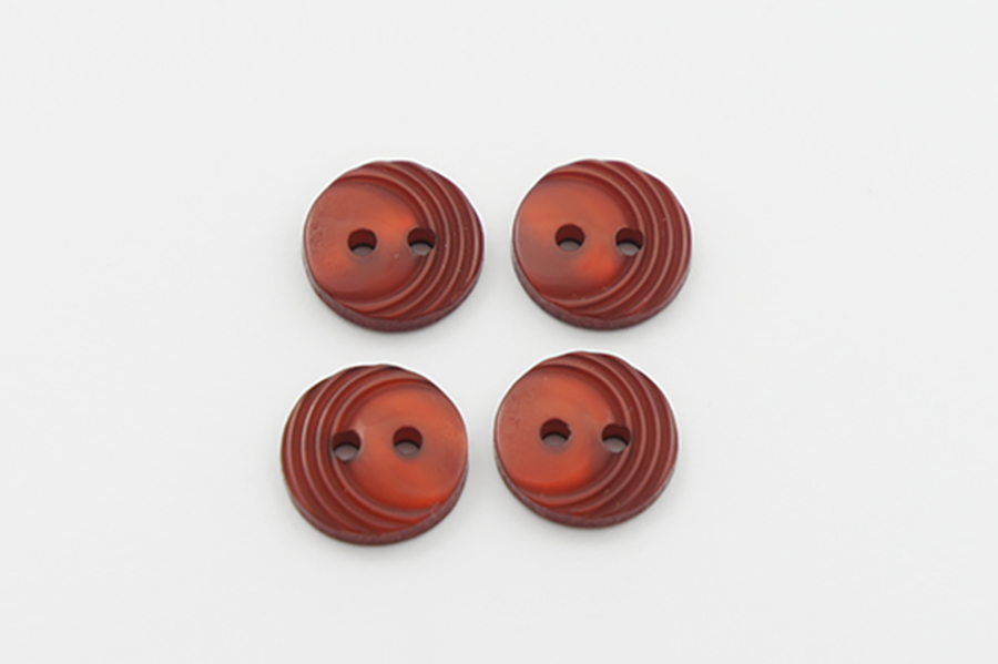 Гудзик 12 мм Mertbutton 2 отвори перламутр червоний темний 4013