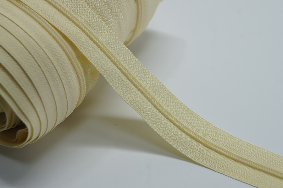 Блискавка рулонна MH Тип 3, вита молочний кремовий