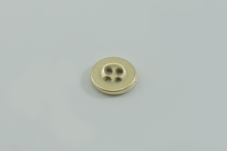 Гудзик 11 мм Mertbutton 4 отвори золото MTL-21