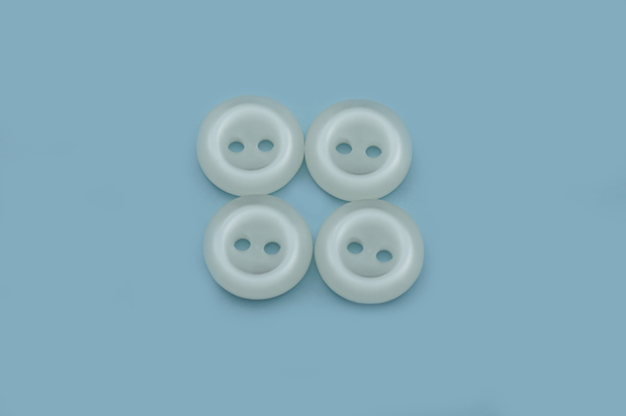 Гудзик на ніжці 13 мм Mertbutton перламутр білий 4010-20-999