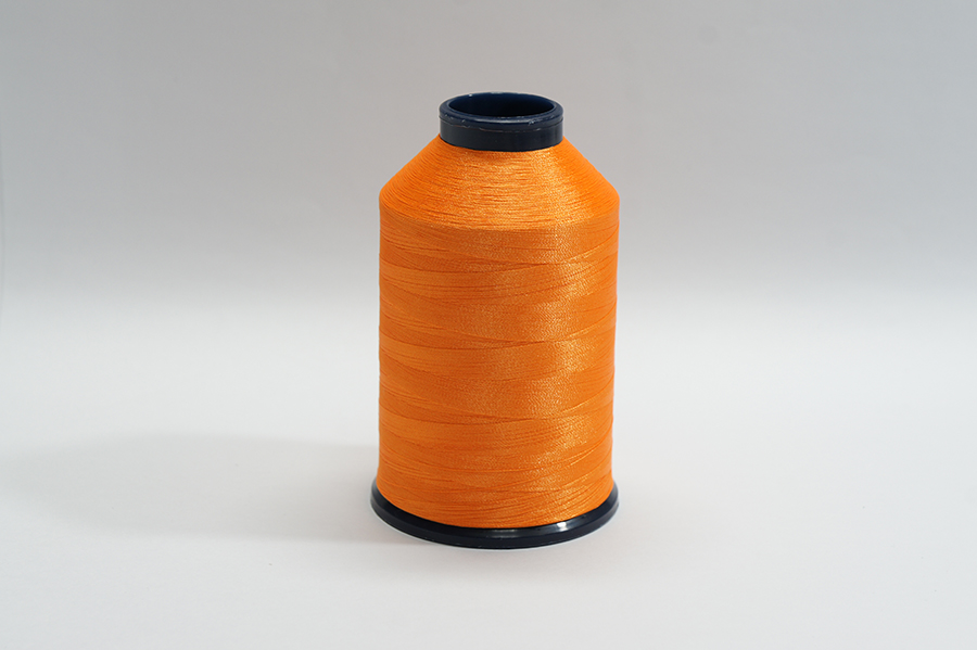 Нитки вишивальні Royal 5000 м поліестер 100% оранжевий Р810