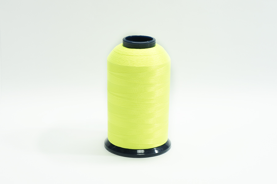 Нитки вишивальні Royal 5000 м поліестер 100% салатовий кислотний Р808