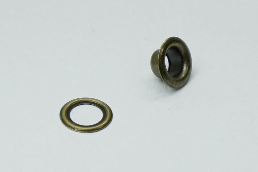 Люверс 8.6 мм VE-31 Castiglioni стара латунь