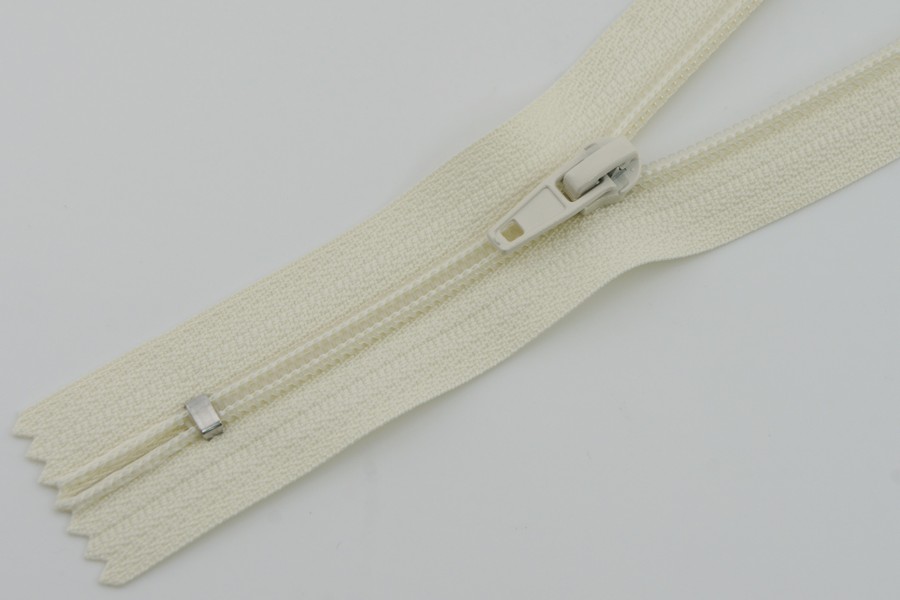 Блискавка MH Тип 4 молочний 18 см 4NCE-018-0000-0122