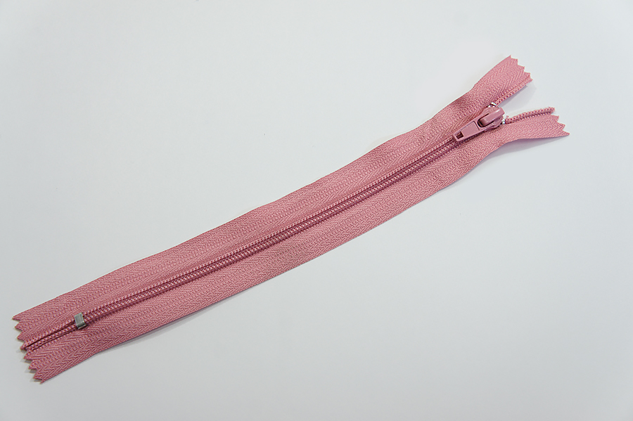 Блискавка MH Тип 4 рожевий бузковий 18 см