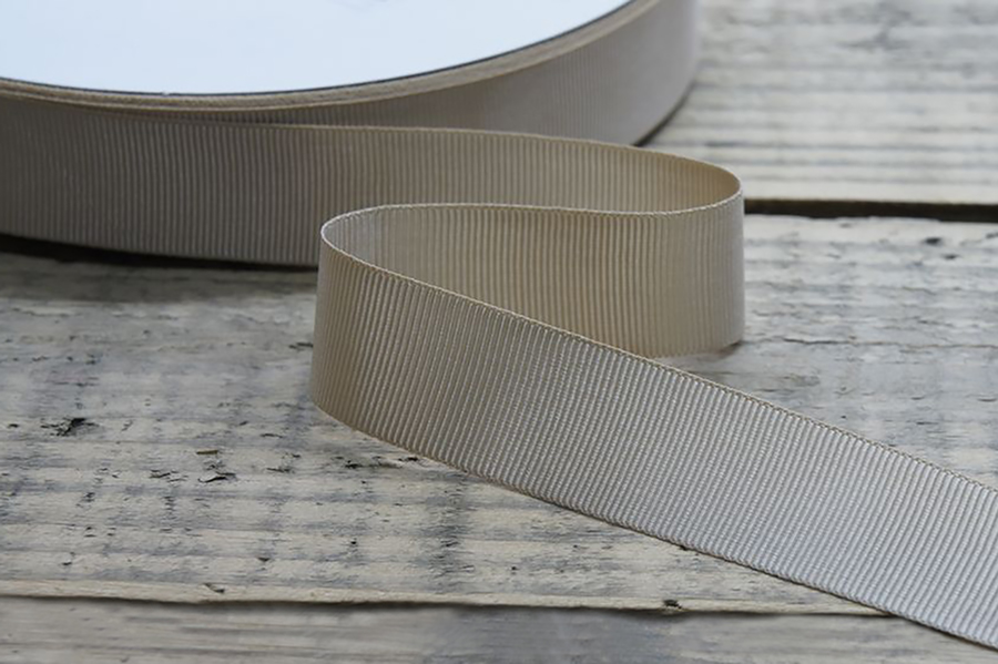 Тасьма 25 мм бежевий золотистий