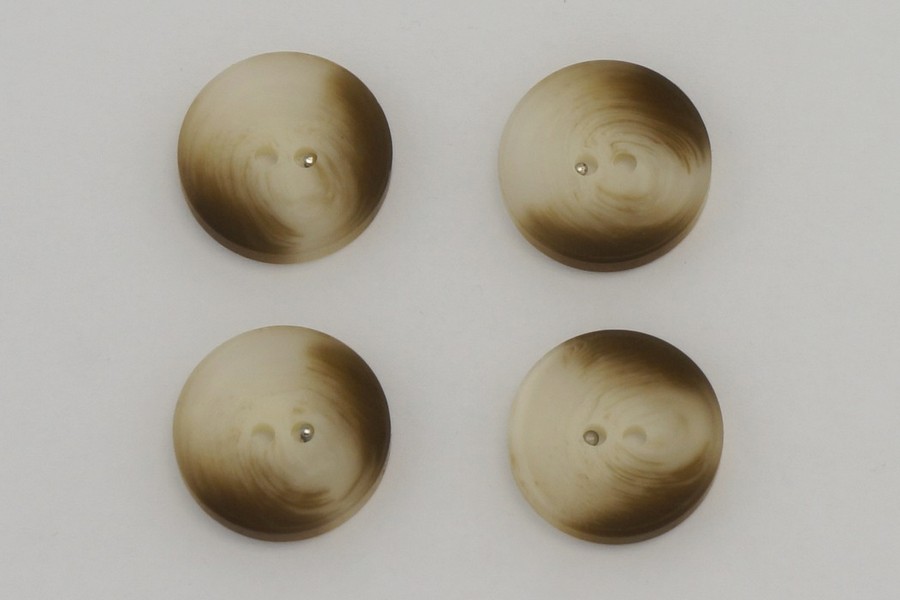 Гудзик 23 мм Mertbutton 2 отвори класичний бежевий кавовий