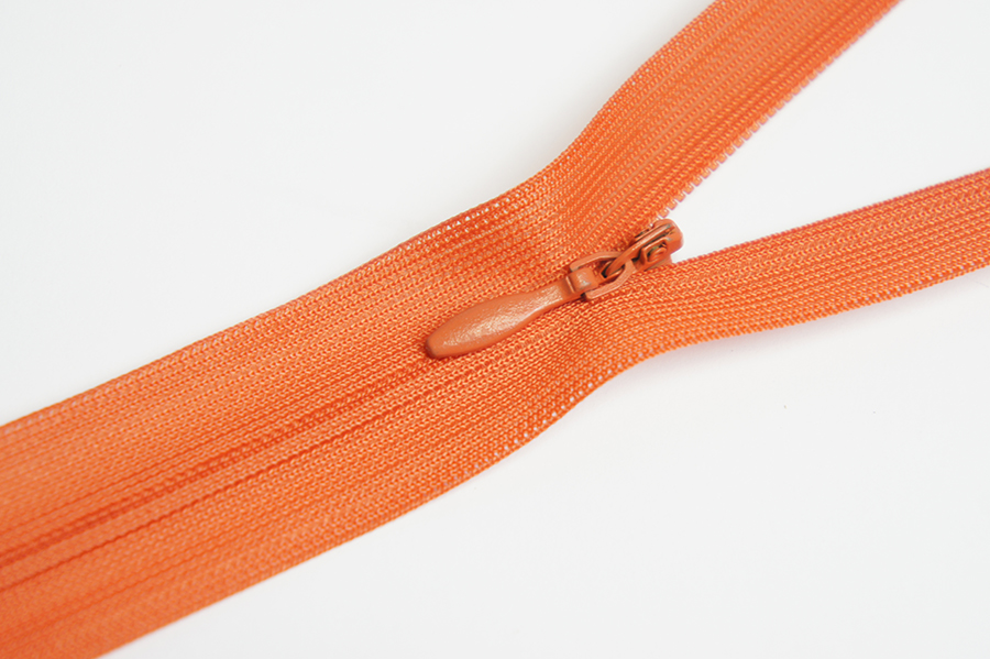 Блискавка MH Тип 2 червоний світлий 20 см