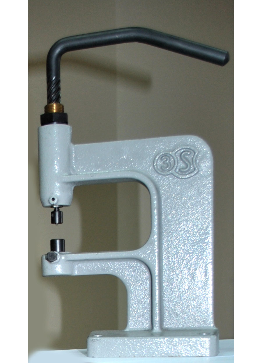 Прес для встановлення металофурнітури S 3 Castiglioni