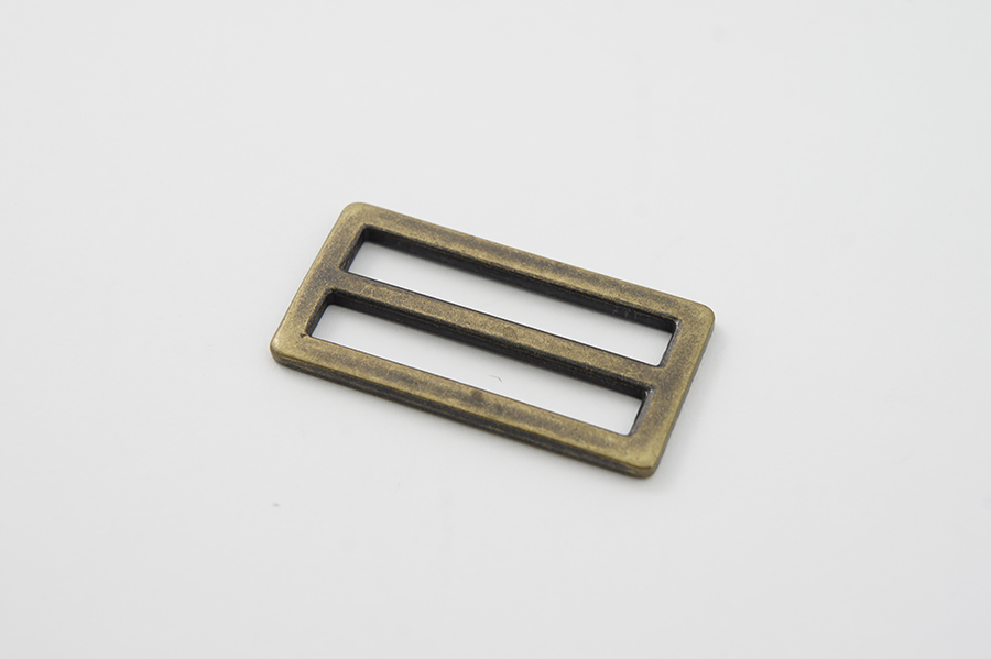 Пряжка-регулятор 30 мм Castiglioni стара латунь 39/30-bronz