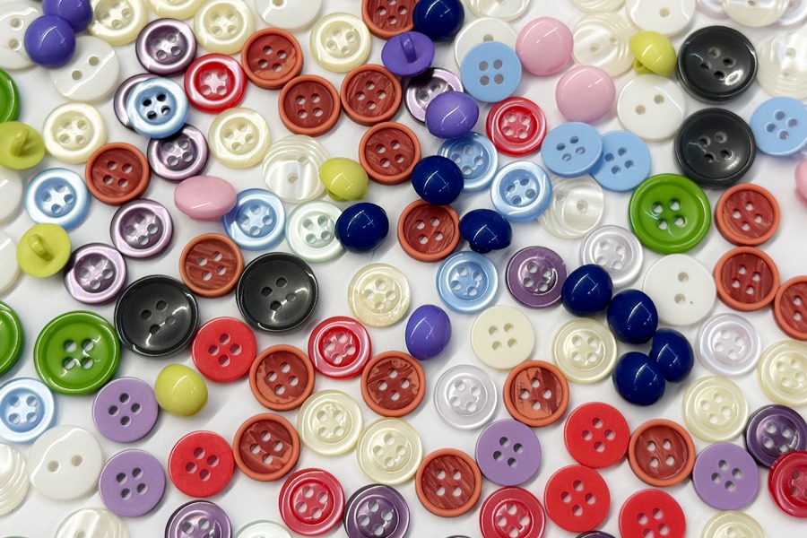 Ґудзики для сорочок, блузок та суконь